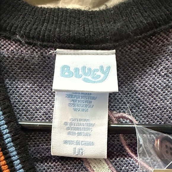 Box Lunch Bluey Cardigan - Picture 5 of 11
